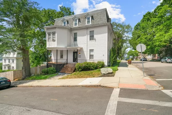 Fall River, MA 02720,114 Prospect St