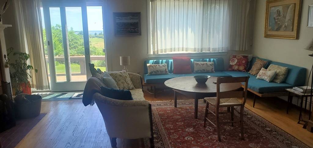 Westport, MA 02790,588 River Road