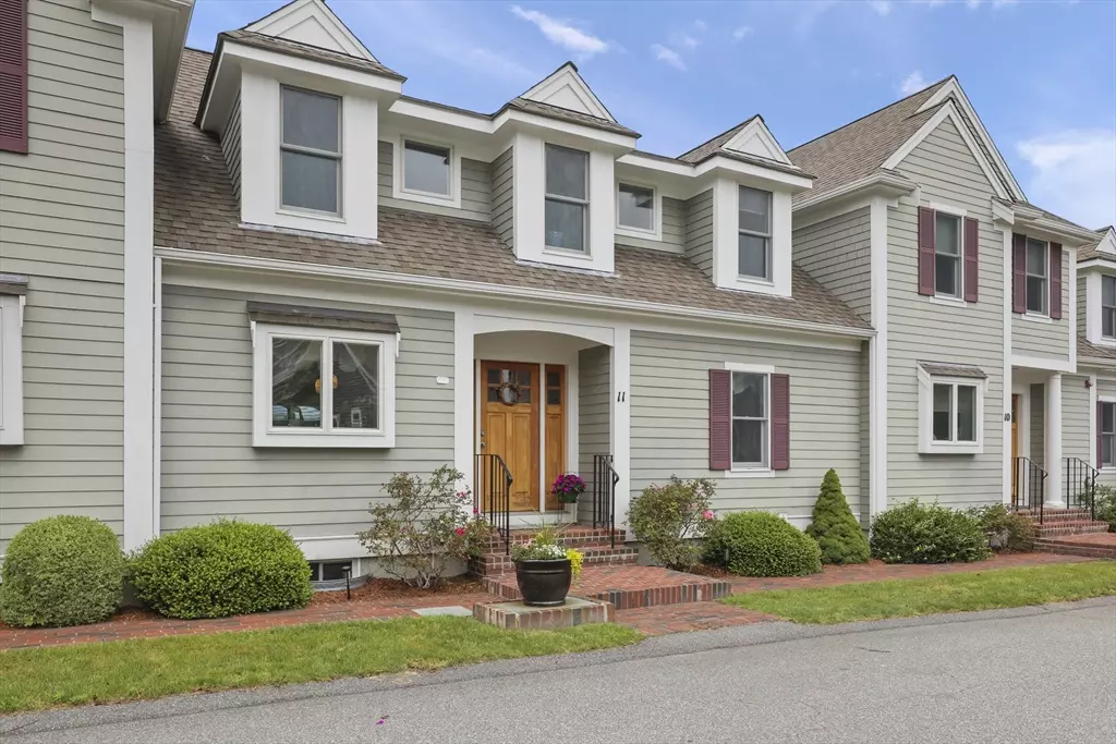 Falmouth, MA 02540,850 W Falmouth Hwy #11