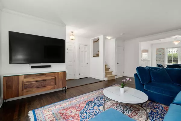 Brookline, MA 02446,14 Still Street #19
