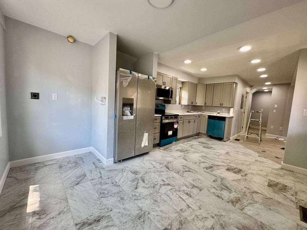 Everett, MA 02149,201 Belmont St #2