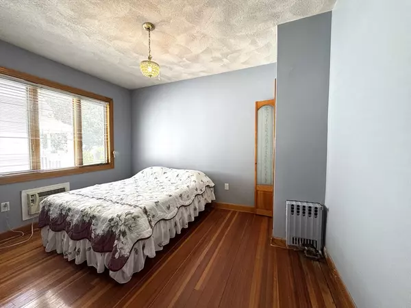 Medford, MA 02155,26 Frederick Ave #2