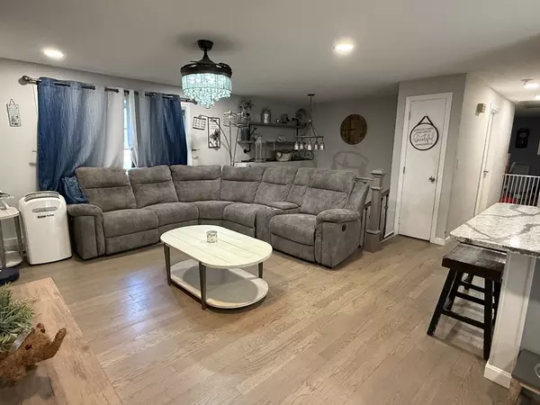 Nashua, NH 03062,8 Kim Dr
