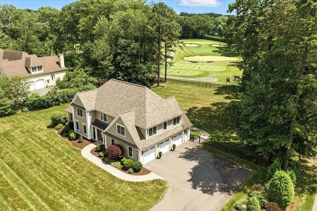 7 Twin Hills Dr, Longmeadow, MA 01106