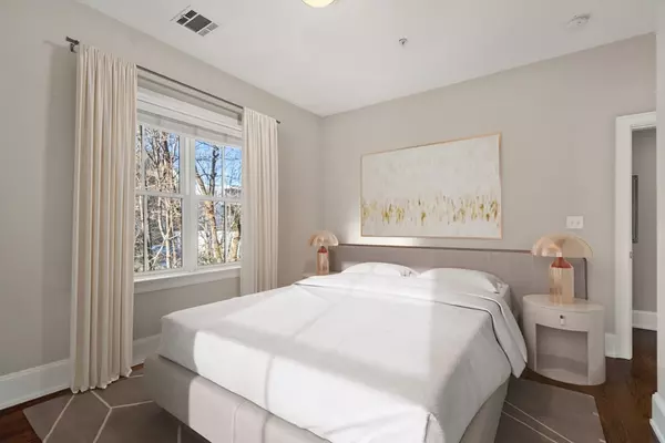 Boston, MA 02135,375 Market #104