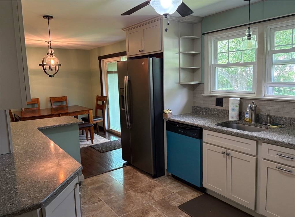 Pittsfield, MA 01021,60 Donna Ave