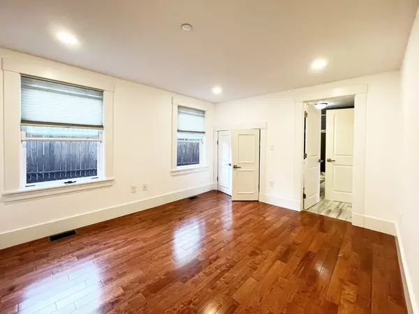 Somerville, MA 02145,2 Auburn Ave #2