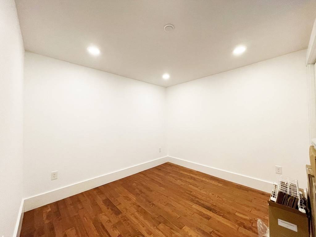 Somerville, MA 02145,2 Auburn Ave #2
