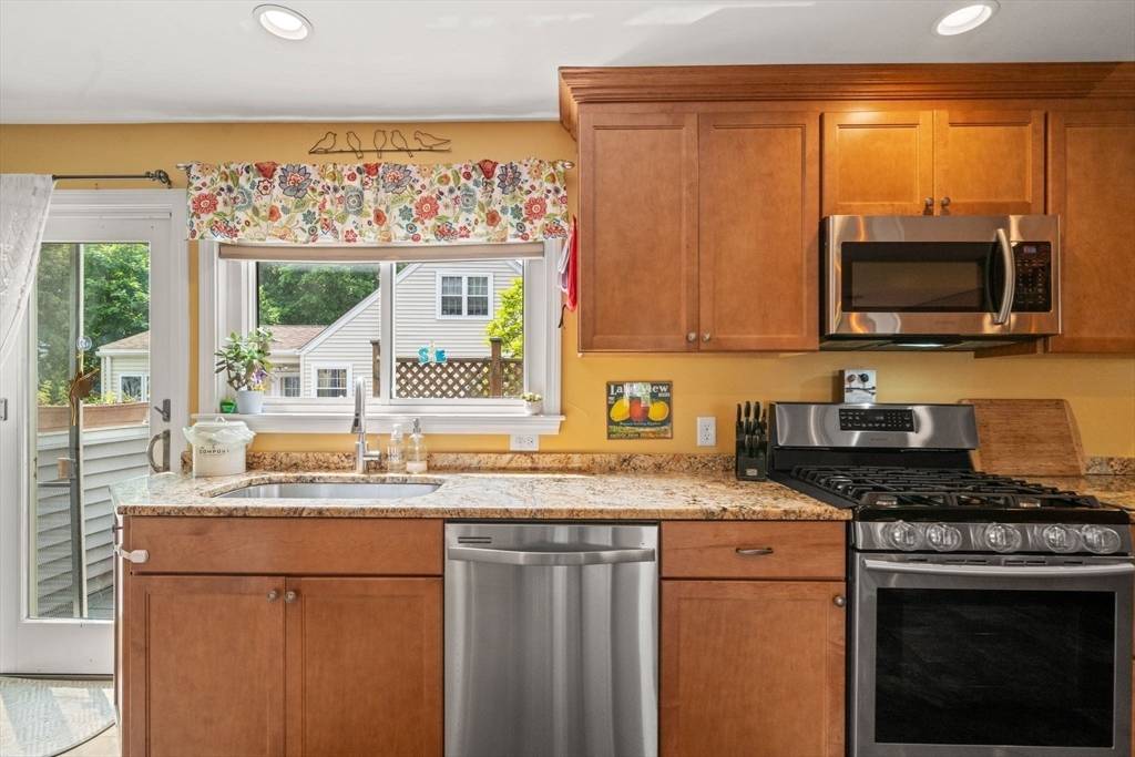 Winthrop, MA 02152,143 Morton St #R