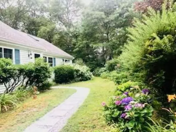 Yarmouth, MA 02673,5 Greyhampton Road