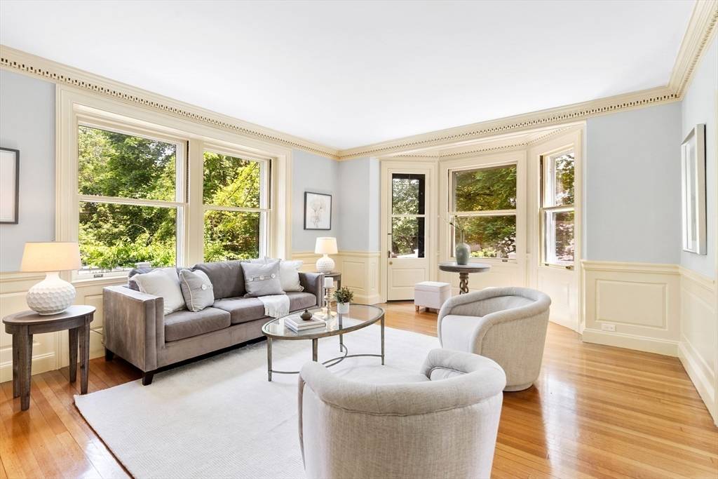 Lexington, MA 02421,10 Eliot Road