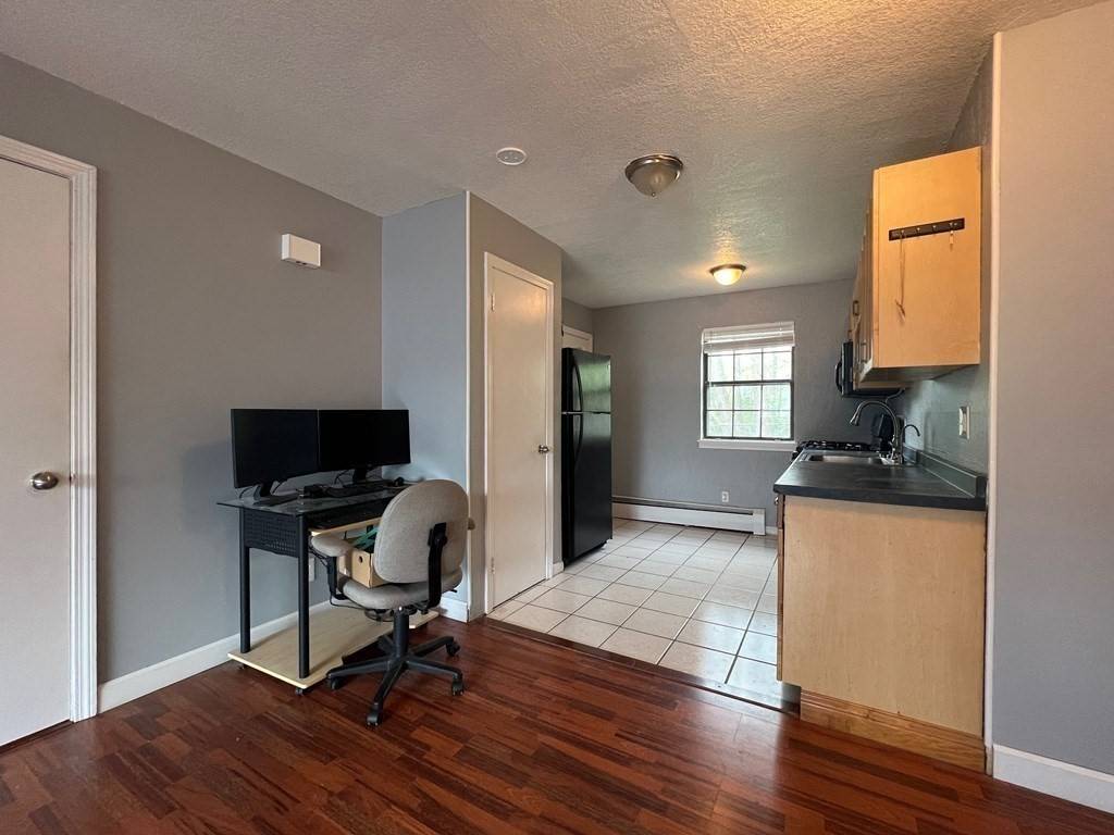 Westfield, MA 01085,549 Russell Rd #13A
