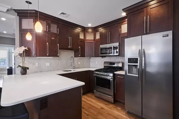 Boston, MA 02127,870 East 4th St #2