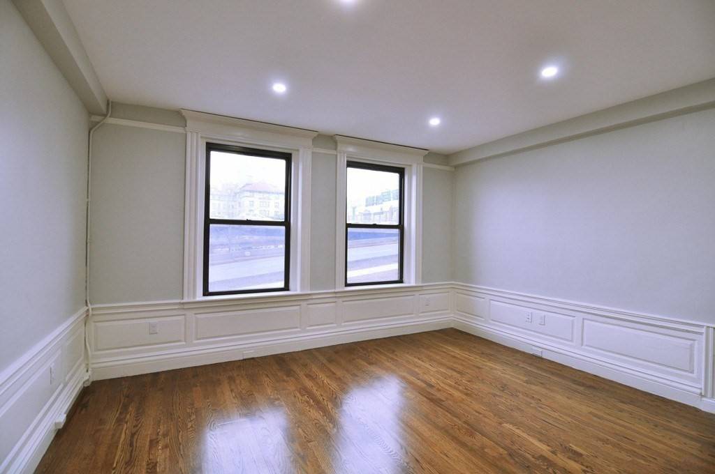 Boston, MA 02215,464 Commonwealth Ave #25