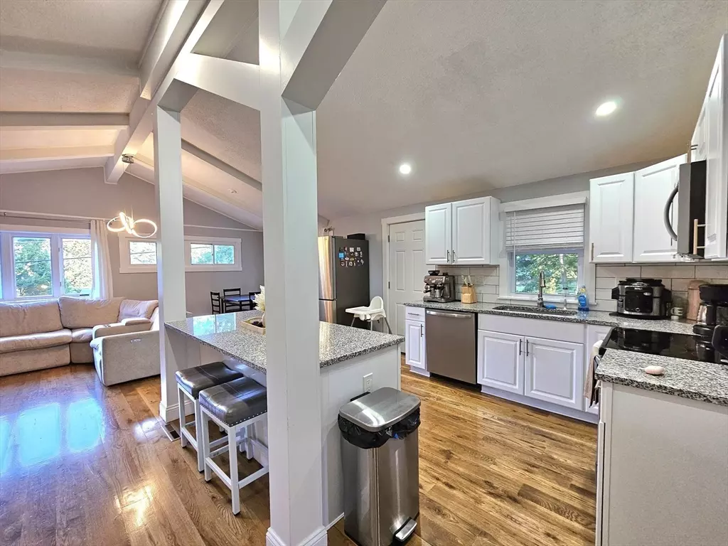 Marlborough, MA 01752,20 Upland Rd