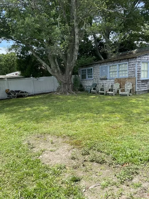 Dartmouth, MA 02747,56 Lakeside