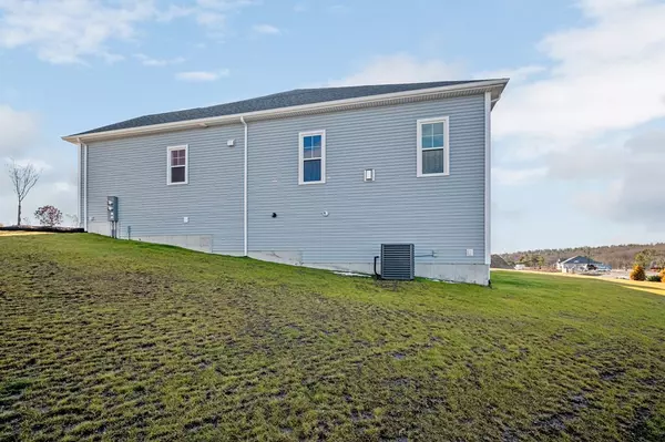 Northbridge, MA 01588,63 Crestwood Circle #37