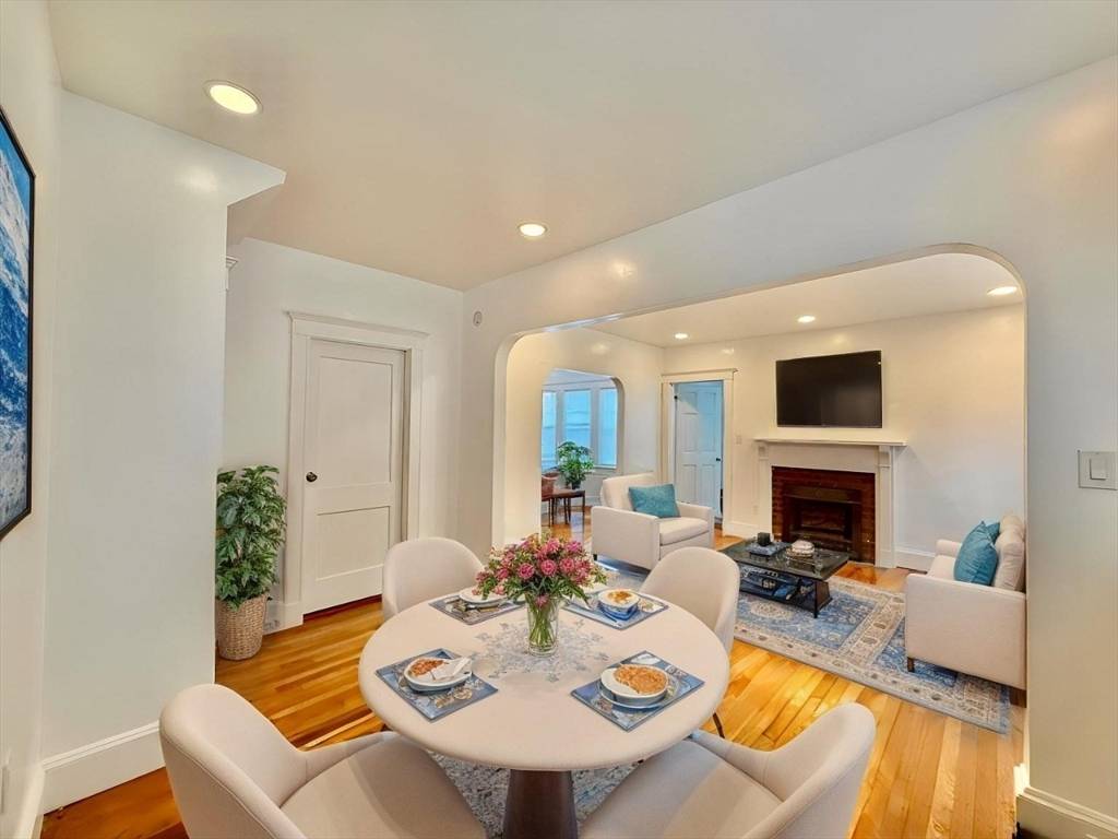 107 E Elm Ave #1, Quincy, MA 02170