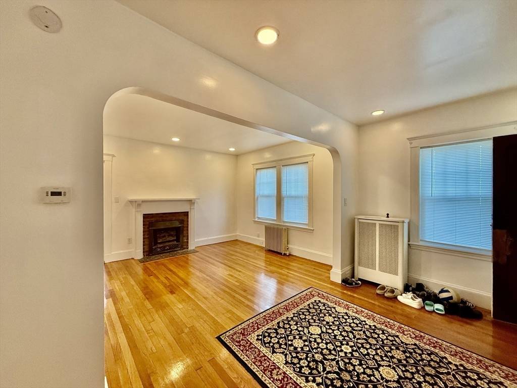Quincy, MA 02170,107 E Elm Ave #1