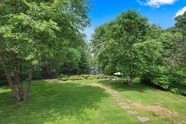 Ware, MA 01082,54 Shoreline Dr