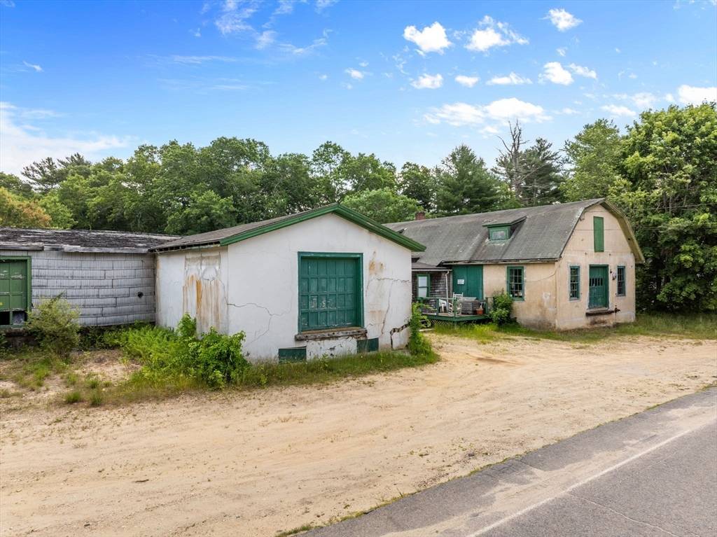 Wareham, MA 02576,50 Carver Rd