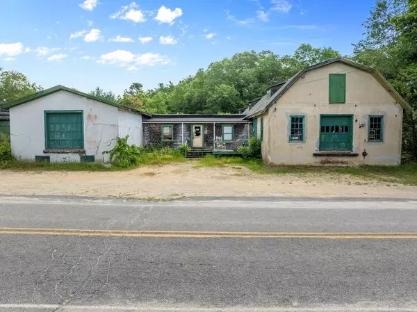 50 Carver Rd, Wareham, MA 02576