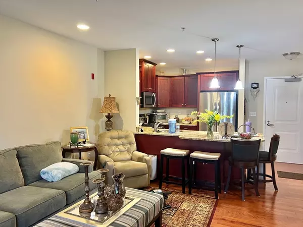 Burlington, MA 01803,245 Cambridge #107