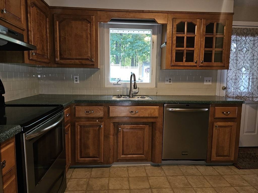 Holden, MA 01520,69 Sherwood Hill Drive