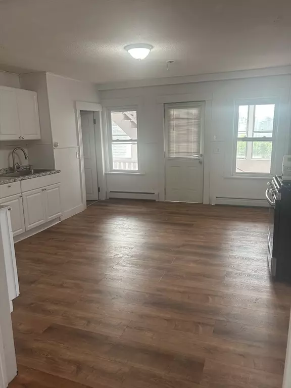 Fitchburg, MA 01420,160 Madison St #2