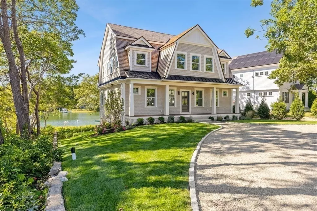 Falmouth, MA 02536,285 Edgewater Dr W