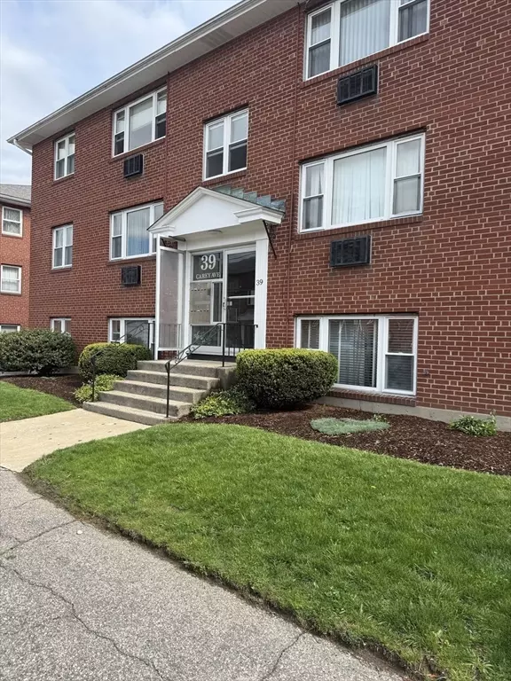 39 Carey Ave #6, Watertown, MA 02472