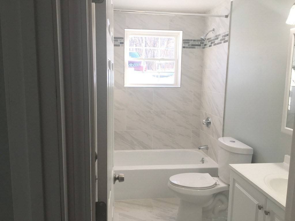 North Andover, MA 01845,12 Walker Rd #1