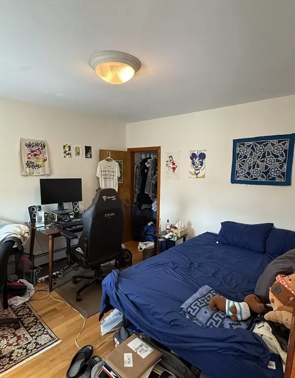 Cambridge, MA 02141,54 Webster Ave #3R