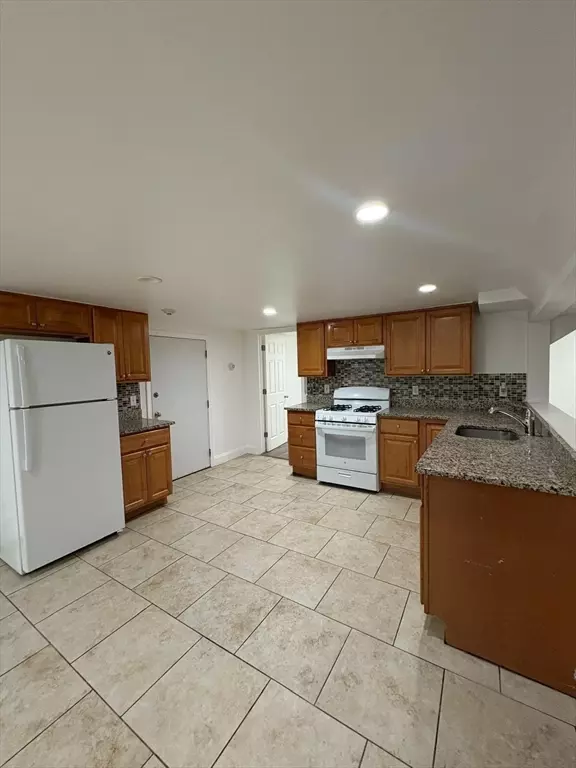 Revere, MA 02151,34 Franklin Ave #28