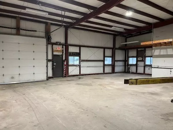 Salem, MA 01970,207 Highland Ave #B