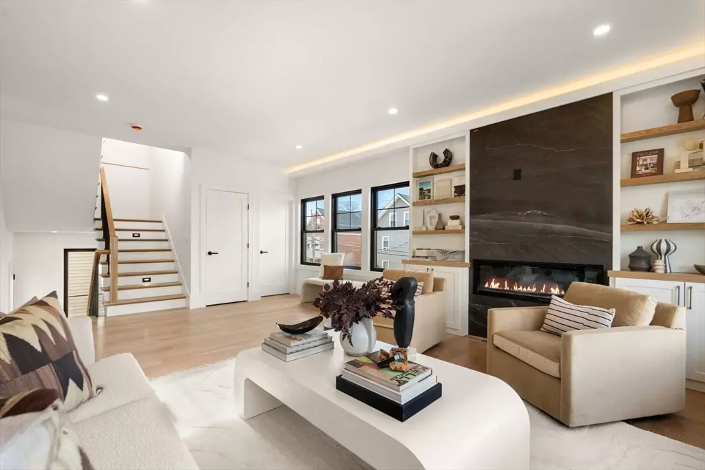 Newton, MA 02458,20 Clinton Street #22