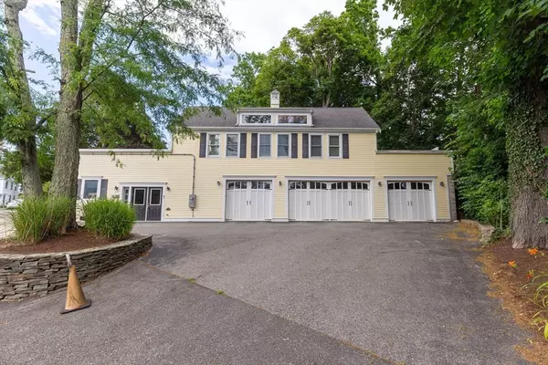 Plymouth, MA 02360,44 Russell St