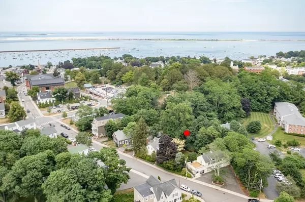 Plymouth, MA 02360,44 Russell St