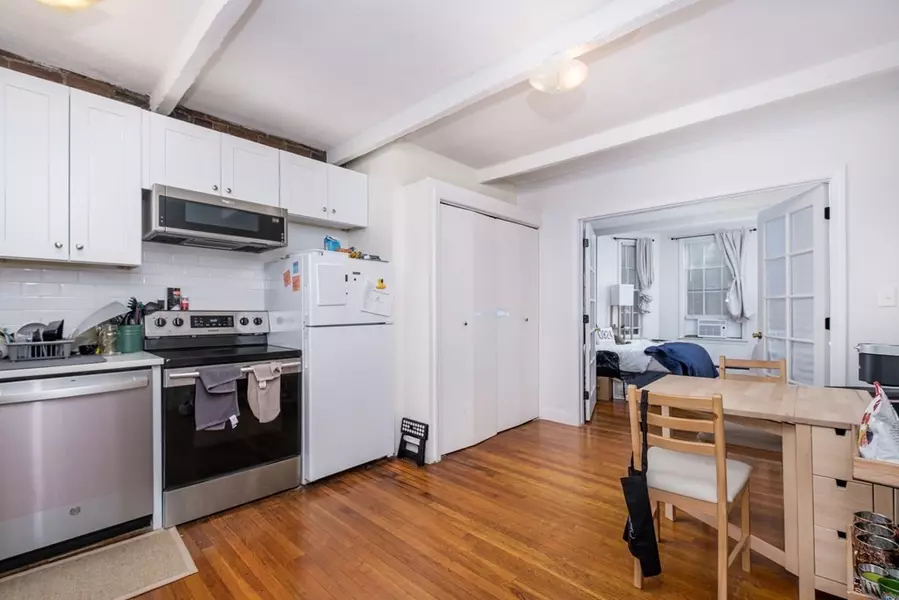 4 Wigglesworth Street #1, Boston, MA 02120