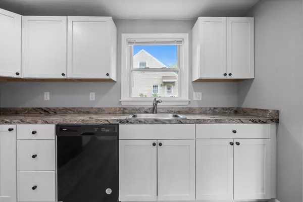Weymouth, MA 02189,28 Greenwood Ave