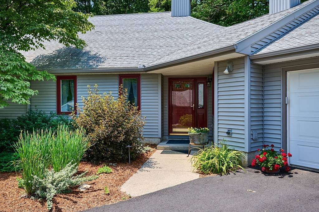Amherst, MA 01002,3 Baldwin Ln #3