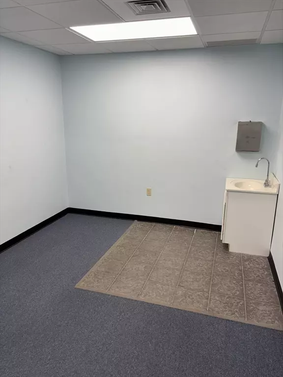 Wareham, MA 02538,3119 Cranberry Hwy #4