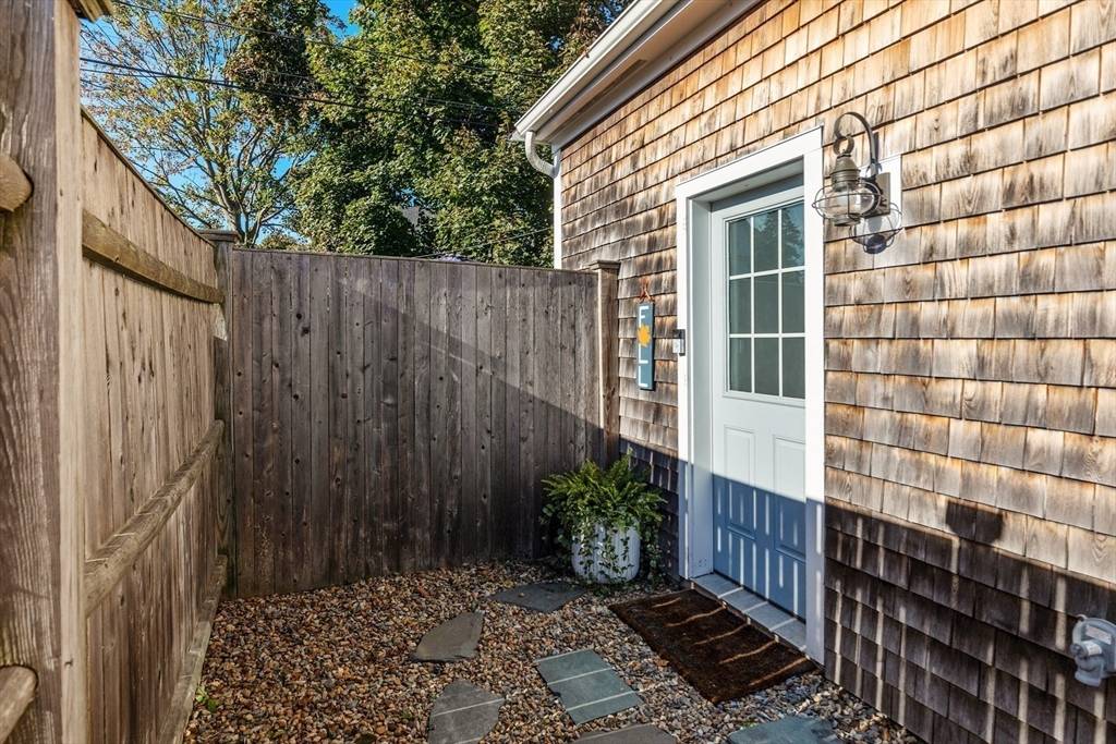 Scituate, MA 02066,16R Gannett Rd