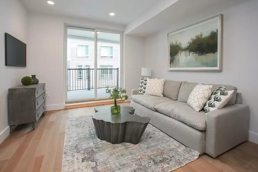 50 Hichborn St #507, Boston, MA 02135
