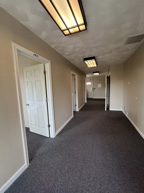 Middleton, MA 01949,227 Maple St #202