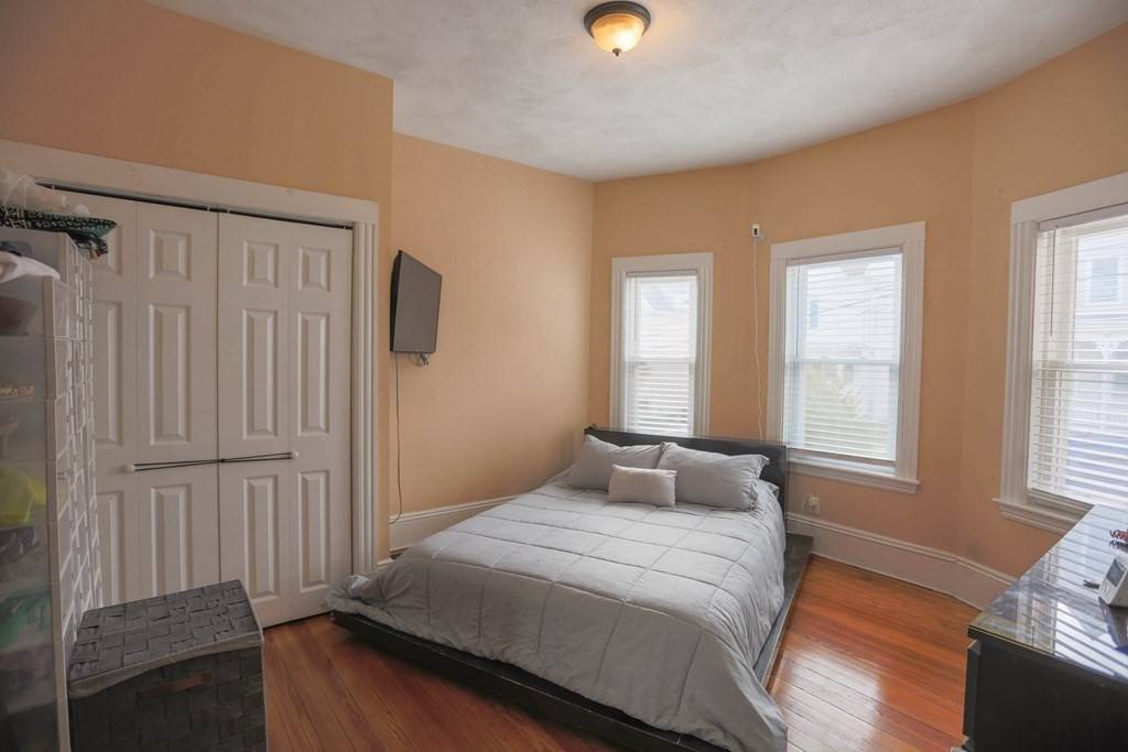 Everett, MA 02149,167 Jefferson Ave #1