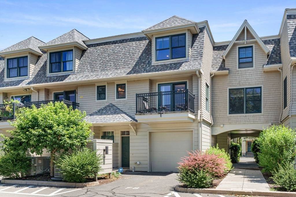 249 Cypress Street #249, Brookline, MA 02445