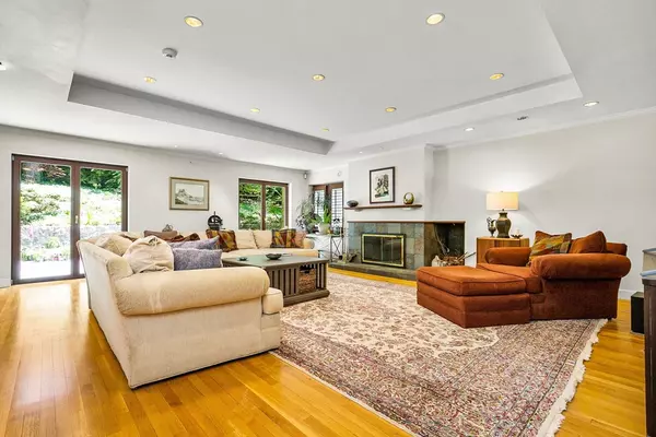 Brookline, MA 02467,34 Lagrange St