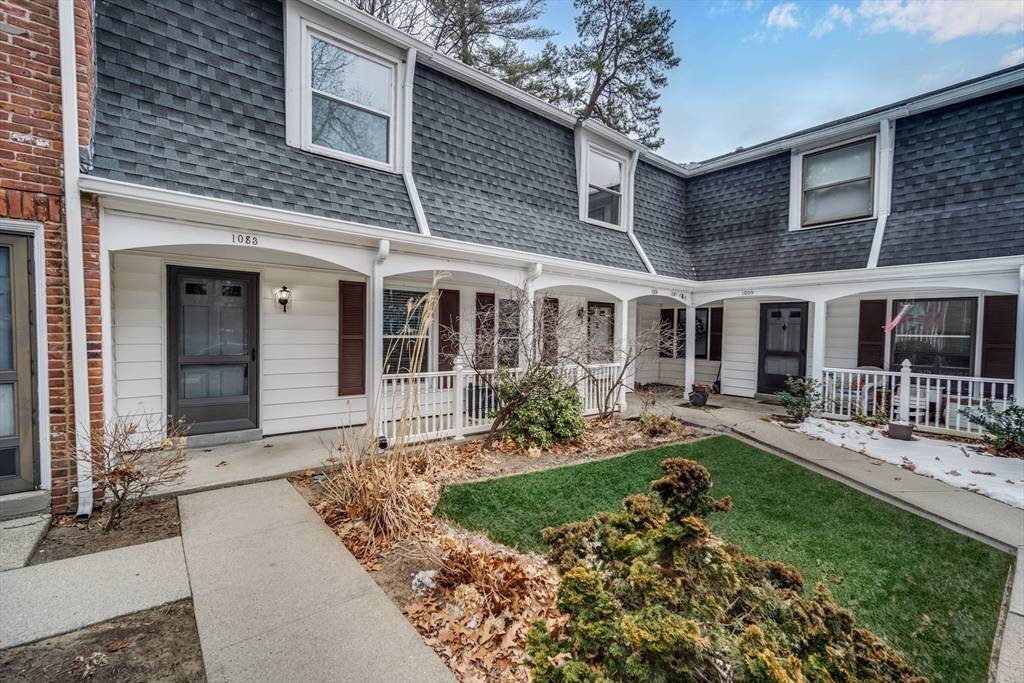 Springfield, MA 01108,1083 Dickinson St #1083