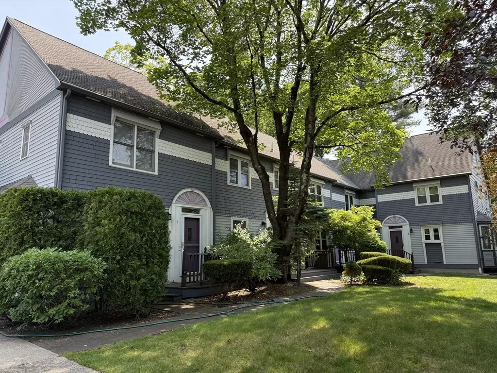 Attleboro, MA 02703,141 Pleasant Street #6